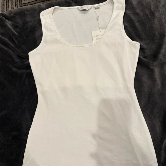 White maternity tanks - Picture 4 of 4